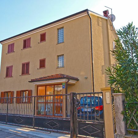 Apartments Fumica 954 Pula Luaran gambar