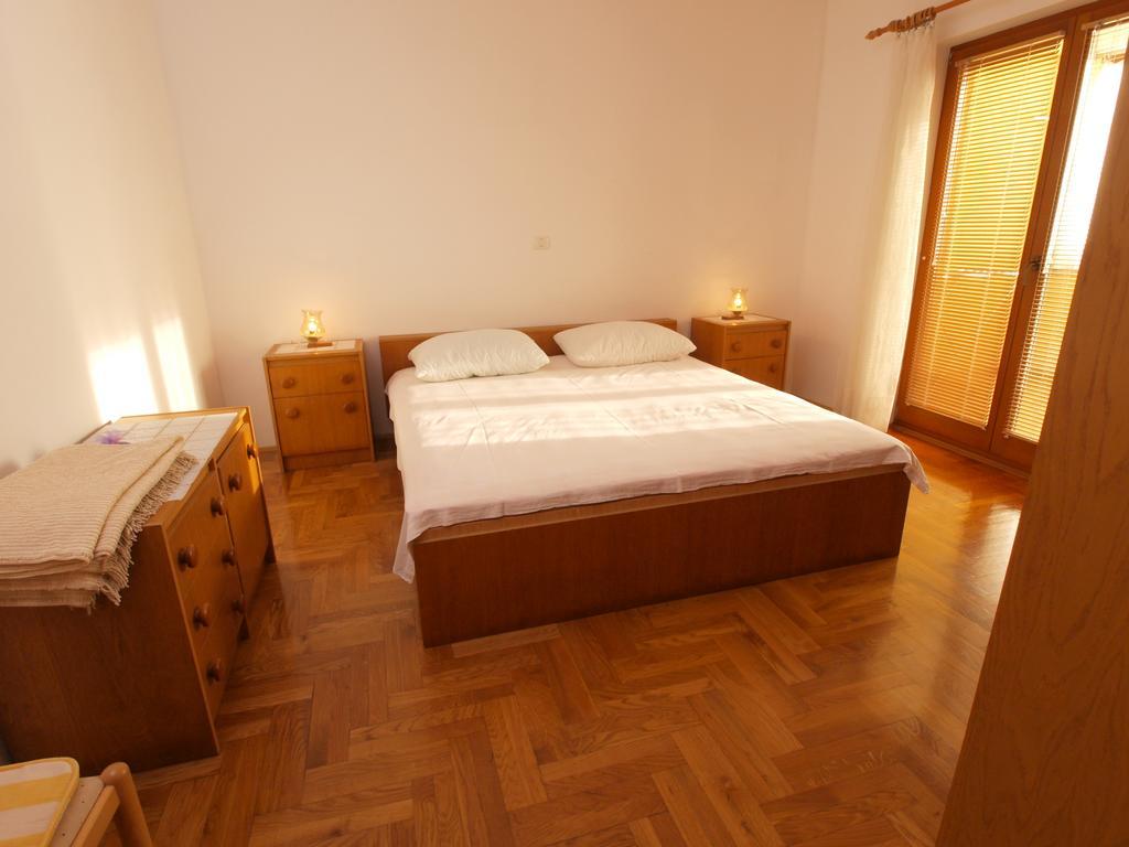 Apartments Fumica 954 Pula Luaran gambar