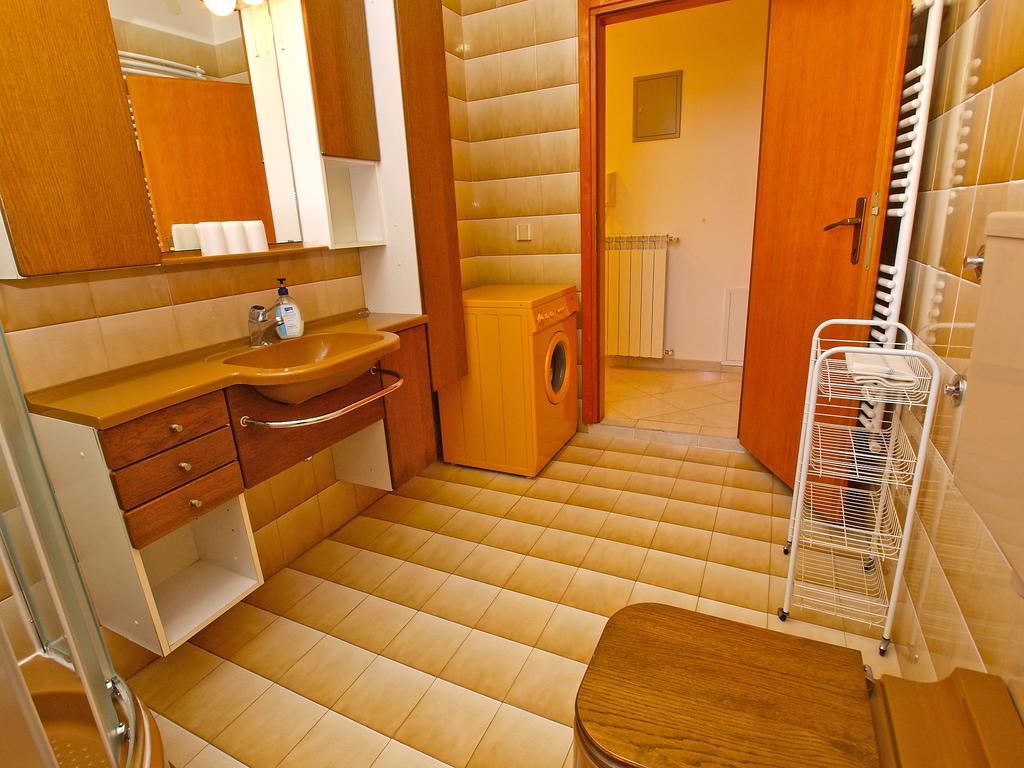 Apartments Fumica 954 Pula Luaran gambar